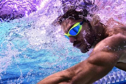 Чемпионы плавают в Speedo!— фітнес-клуб 5 елемент