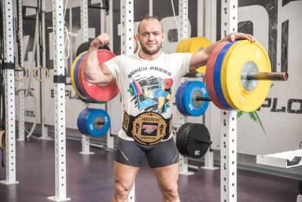 Абсолютный чемпион ARNOLD CLASSIC USA 2020— фитнес-клуб 5 элемент