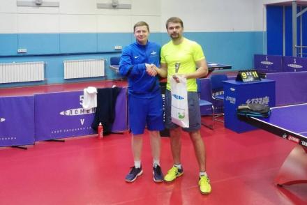 Перший клубний чемпіонат з настільного тенісу — фітнес-клуб 5 елемент