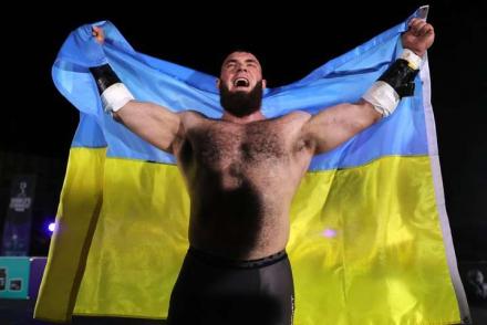 Вітаємо гордість і силу країни Олексія Новікова!— фітнес-клуб 5 елемент