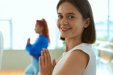 Йога для вагітних: що потрібно знати— фітнес-клуб 5 елемент