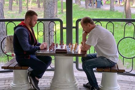 А чи знаєте ви, що Артем Шульженко майстерно грає в шахи???— фітнес-клуб 5 елемент