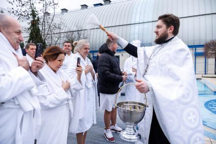 Вітаємо всіх зі святом Водохреща.— фітнес-клуб 5 елемент