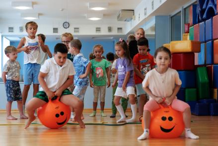 В дитячому клубі «Пластилін» День іменинника ЛІТА— фітнес-клуб 5 елемент