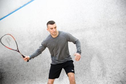 Сквош – це не теніс: у чому відмінність і як грати правильно— фітнес-клуб 5 елемент