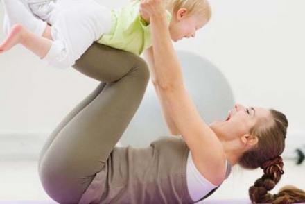 Занятия мамы с малышом - MAMAFITBABY— фітнес-клуб 5 елемент